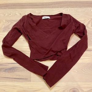 Abercrombie & Fitch Warp Front Crop top
